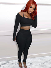 Zweiteiliges bauchfreies Top + Röhrenhose